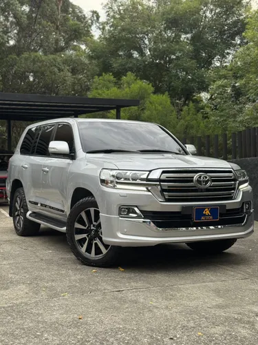 TOYOTA LC 200 DIESEL BLINDADA 2020