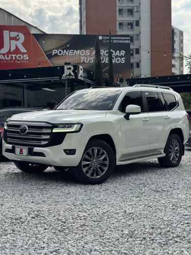  TOYOTA LAND CRUISER LC300 2023