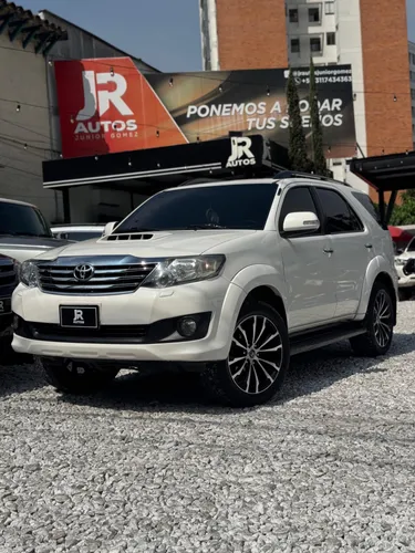 TOYOTA FORTUNER SRV 2013 