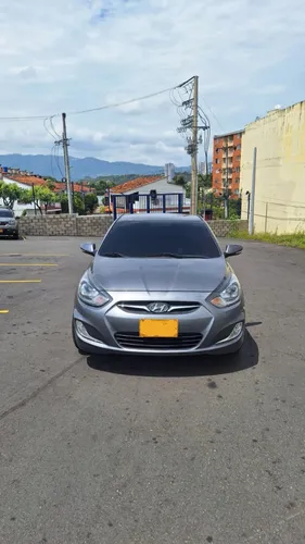 Hyundai Accent i25 2015