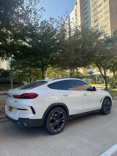 BMW X6 40i 
