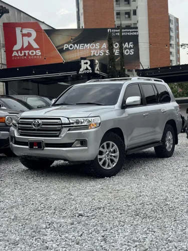TOYOTA SÁHARA LAND CRUISER 200 VX 2017