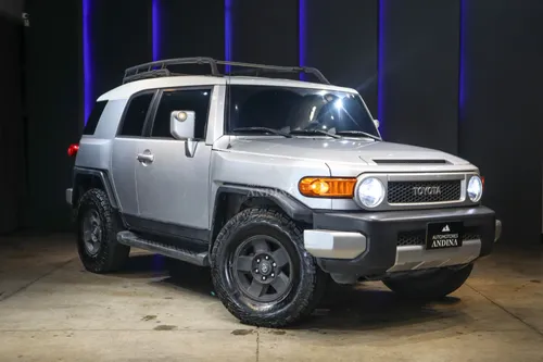 TOYOTA FJ CRUISER 4.0 V6 AT 4000CC 5P 4X4 2008