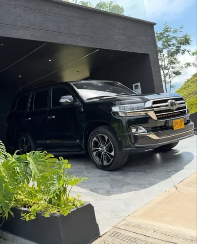 Toyota Sahara LC200 EUROPEA LOUNGHE 2020