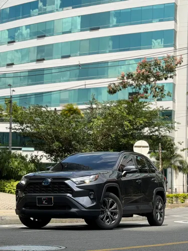 Toyota RAV4 XLE Hybrid 2.5cc