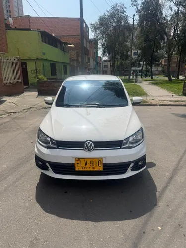 VOLKSWAGEN VOYAGE COMFORTLINE MODELO 2018 1.6
