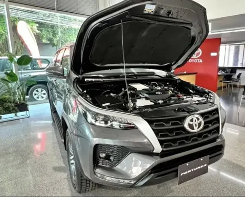 Toyota Fortuner SR 2026
