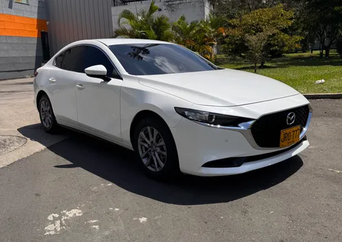 Mazda 3 touring 2022