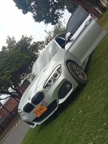 BMW 120I modelo 2016