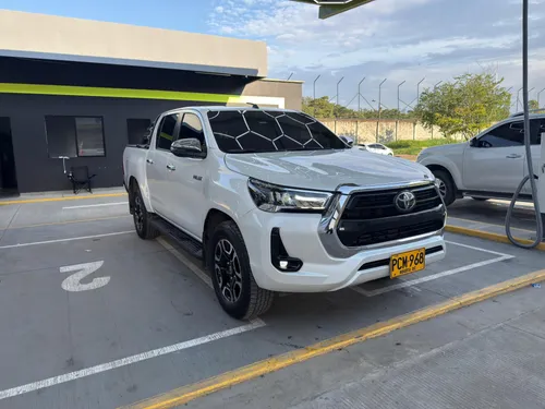 Toyota Hilux SRX 2025 blindaje 2 plus 