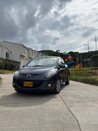 Mazda 2 