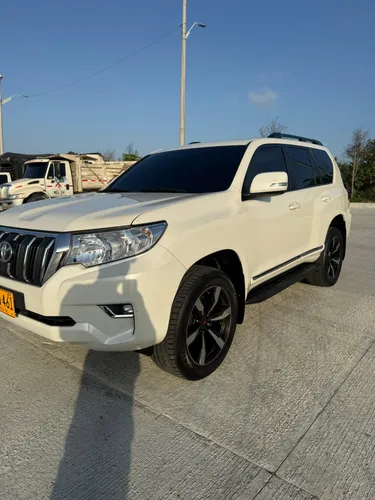 Toyota Prado TXL gasolina 