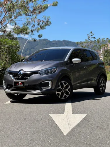 Renault Captur Bose 2021