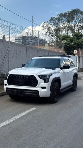 TOYOTA SEQUOIA TRD PRO 2026 0km