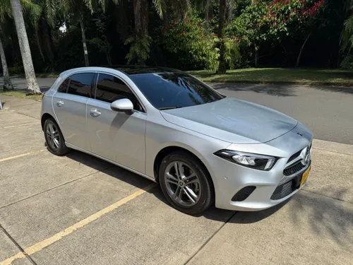 MERCEDES BENZ A 200 MODELO 2020 Impecable 