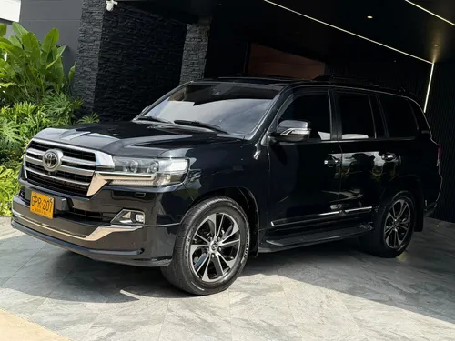 TOYOTA LC200 EXECUTIVE LOUNGE 