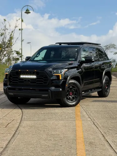 TOYOTA SEQUOIA TRD PRO 