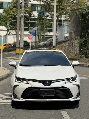 Toyota Corolla SE-G 1.8cc hybrid