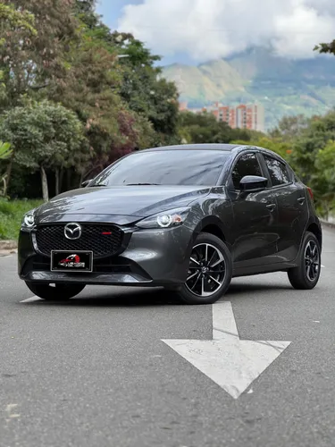 Mazda 2 Carbón Edition 2024