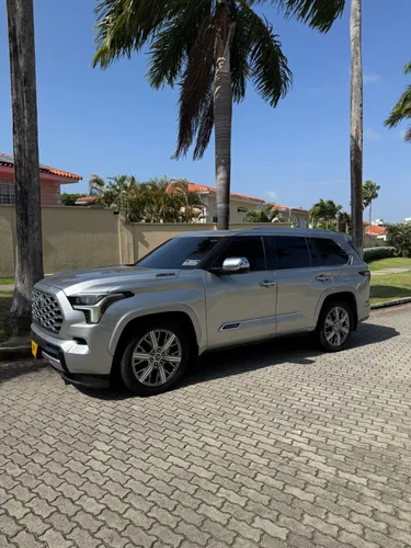 TOYOTA SEQUOIA BLINDAJE 2 PLUS
