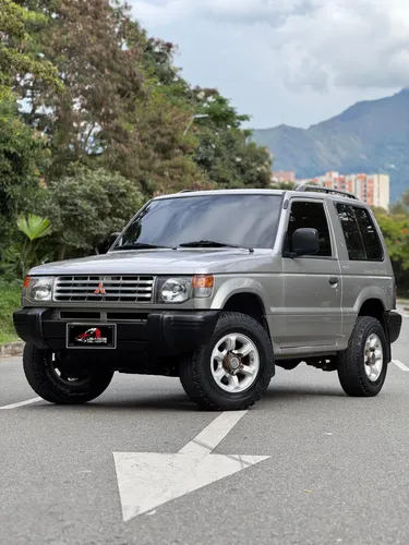 Mitsubishi Montero 2006 