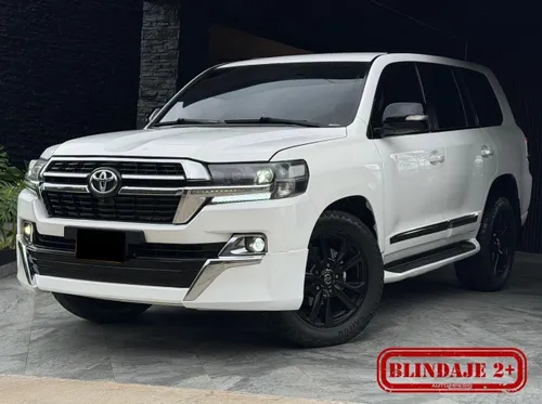 Toyota LC200 Sahara 2015 diesel