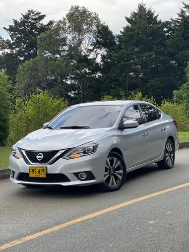 Nissan Sentra Exclusive 2020