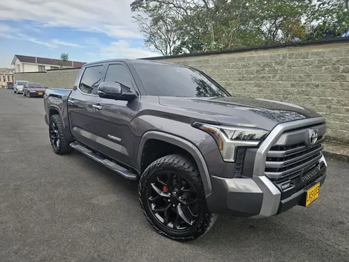 Toyota tundra limited 2022