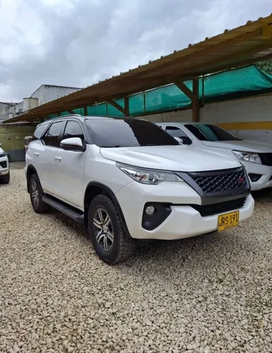 Toyota fortuner sw4 2020 aut