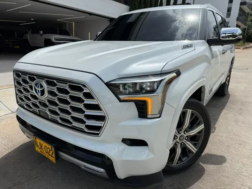 TOYOTA SEQUOIA CAPSTONE 