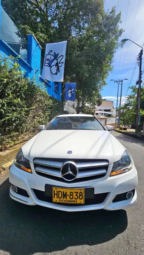 MERCEDES BENZ C 180 CGI COUPE TURBO TP 1595 CC MODELO 2013 