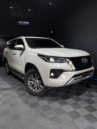 Toyota Fortuner SRV 4.0L B2 2022