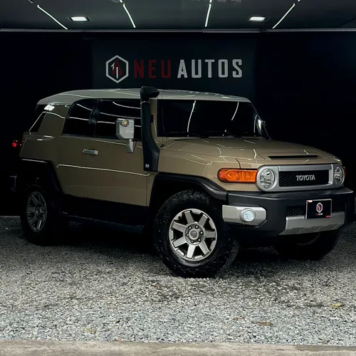 TOYOTA FJ CRUISER B2 4X4 2023