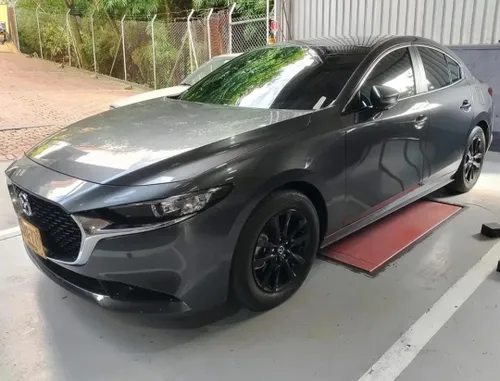 Mazda 3 Touring 2025