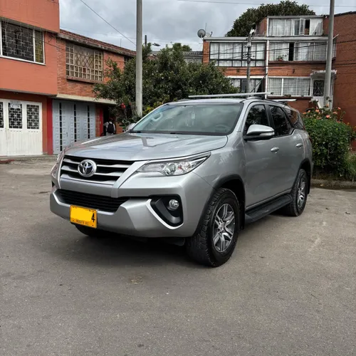 Toyota Fortuner 2.7 4x2
