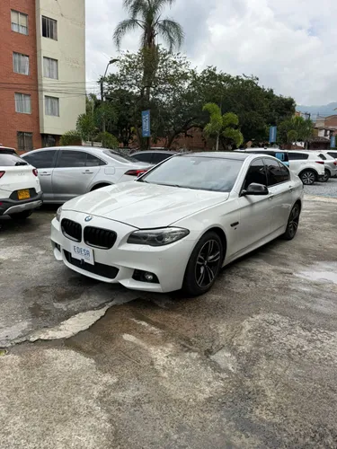BMW 528i