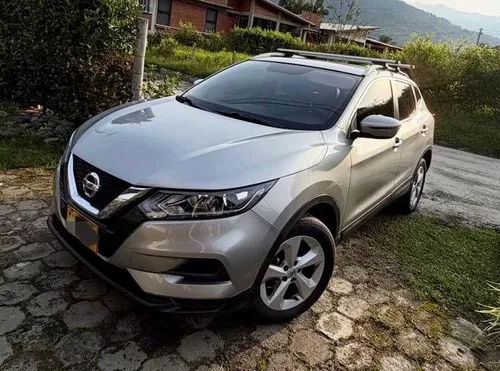 Nissan Qashqai 2022- Automática - tapiceria en cuero