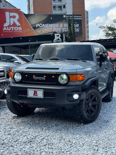 TOYOTA FJ CRUISER 2019