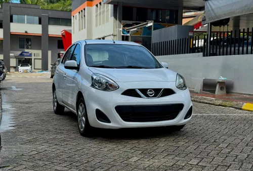 Nissan March 1.6 Sense At