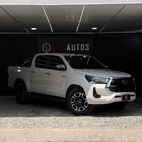 TOYOTA HILUX SRX 4X4 2026