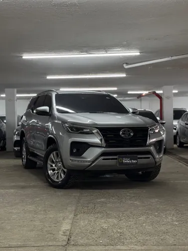 Toyota Fortuner srv diésel 2.4 2022 blindaje 2 plus 