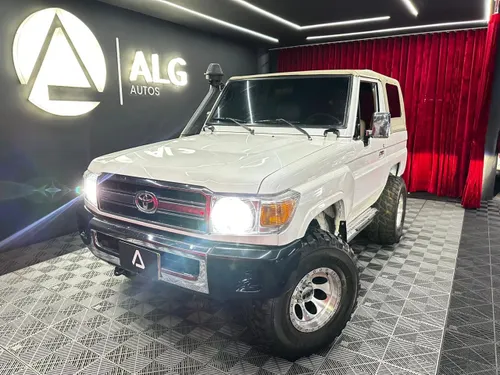 Toyota FJ Land Cruiser 4.0 