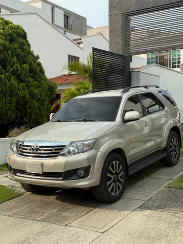 Toyota Fortuner 2013 AT