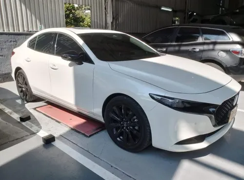 Mazda 3 Grand Touring LX Carbon 2026