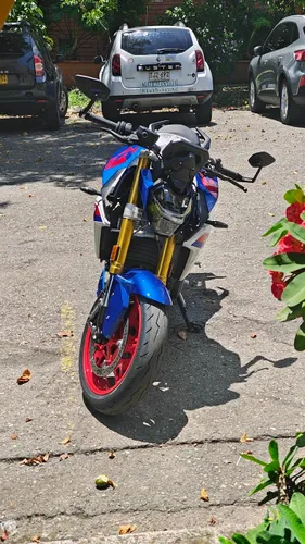 BMW F900R Dynamic 2026