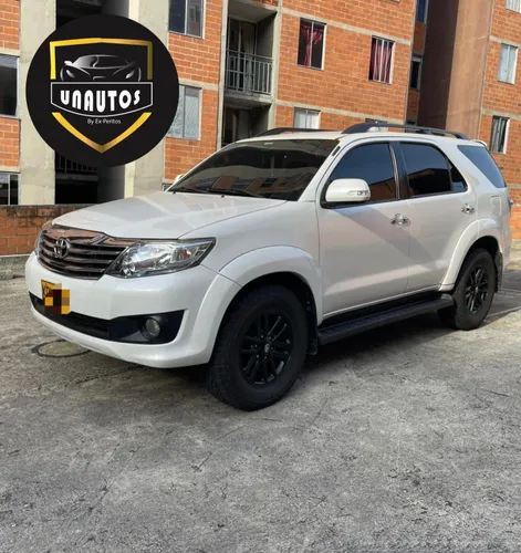 Toyota fortuner SR5