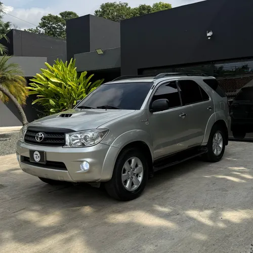 Toyota Fortuner Diesel AT - 2009 - Blindado