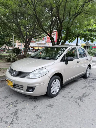 Nissan Tiida Sedan Mecánico 2011