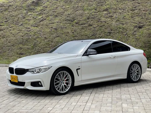 BMW 435i Coupe Paquete M