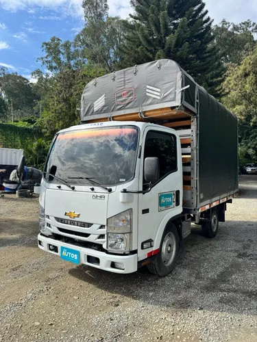 Chevrolet nhr estacas 